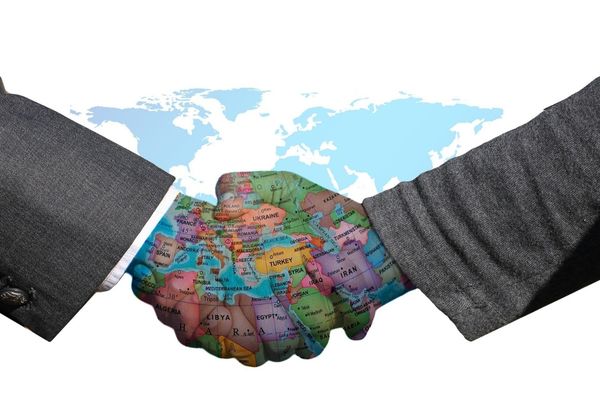 Ricerca di operatori esteri